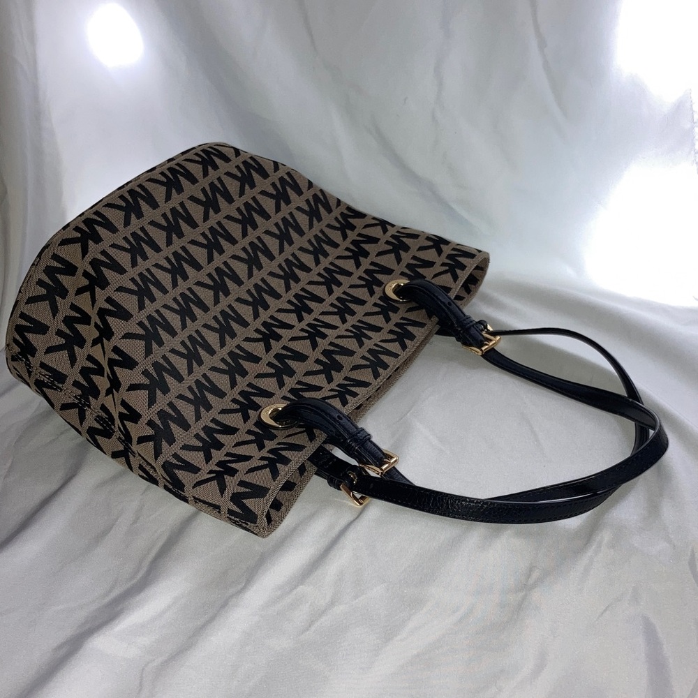 Michael Kors Signature Black and Tan Tote - Picture 3 of 10